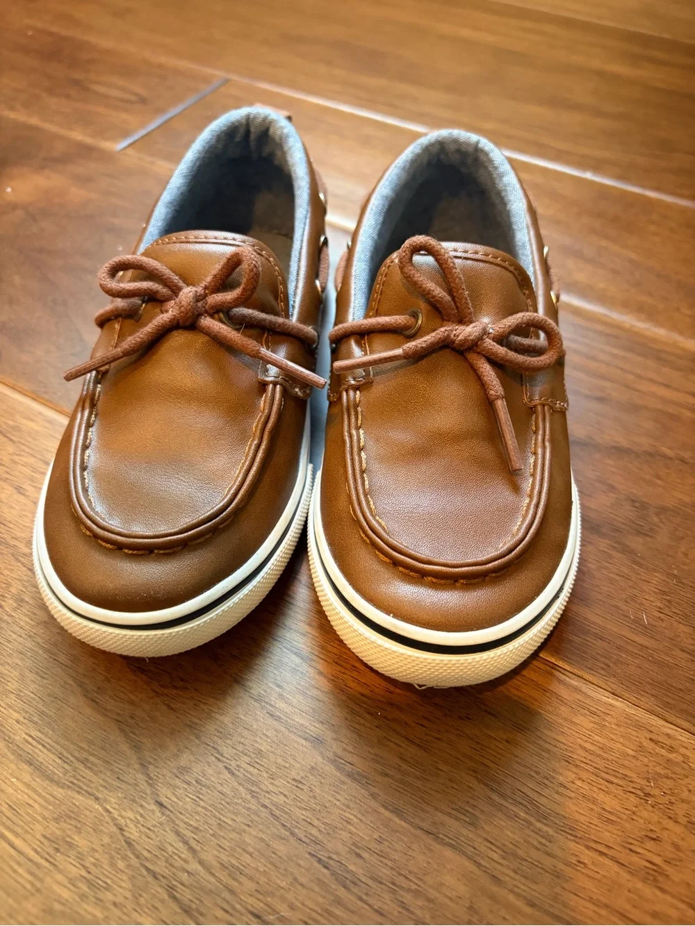 Old Navy Kids' Tan Moccasin Boat Shoes size 11 - EUC